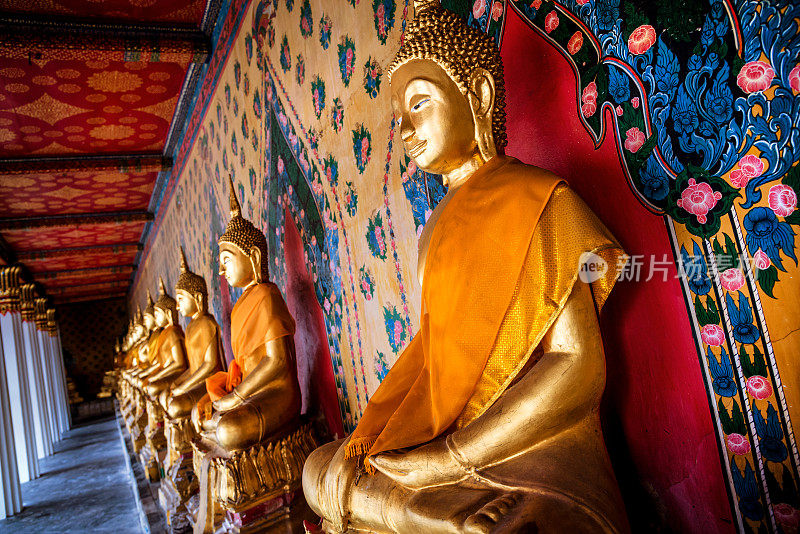 金佛雕像，Wat Arun，曼谷，泰国